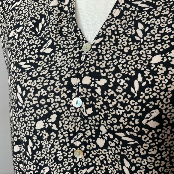 Nine West Button Front Tiered Drop Waist Mini Dress in Cheetah Ditsy Medium - Picture 5 of 10